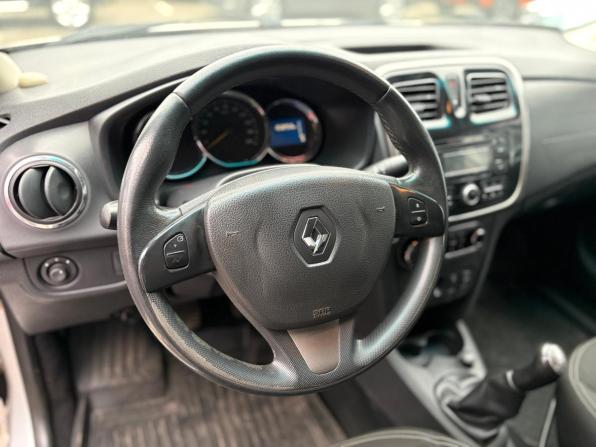 Renault Logan II с пробегом 2014 года, цена 598 000 рублей, 153251 км, седан, Автокод Объявления