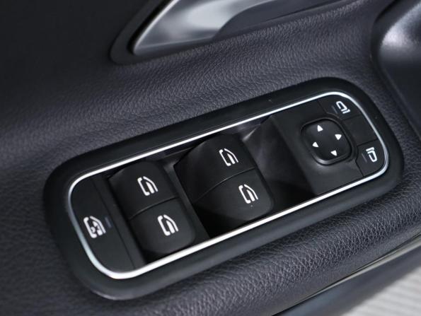 Mercedes-Benz A-Класс IV (W177) с пробегом 2018 года, цена 2 190 000 рублей, 105800 км, хэтчбек, Автокод Объявления
