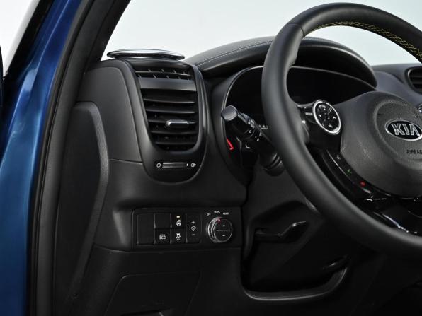 Kia Soul II с пробегом 2015 года, цена 999 000 рублей, 142000 км, хэтчбек, Автокод Объявления