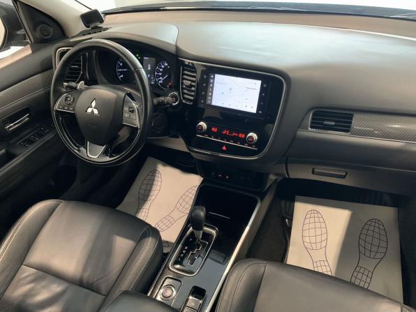 Mitsubishi Outlander III Рестайлинг 3 с пробегом 2021 года, цена 2 679 000 рублей, 56887 км, внедорожник, Автокод Объявления