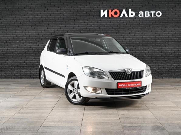 Skoda Fabia II Рестайлинг с пробегом 2013 года, цена 900 000 рублей, 153465 км, хэтчбек, Автокод Объявления