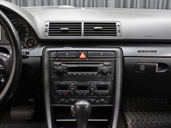 Audi A4 III (B7) с пробегом 2005 года, цена 629 000 рублей, 337249 км, седан, Автокод Объявления