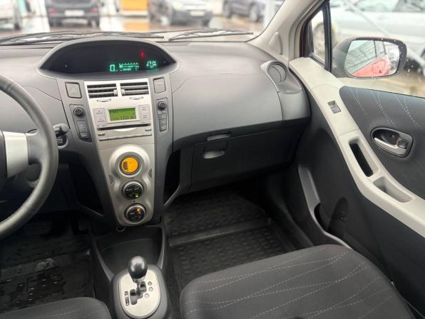 Toyota Yaris II с пробегом 2007 года, цена 395 000 рублей, 287000 км, хэтчбек, Автокод Объявления
