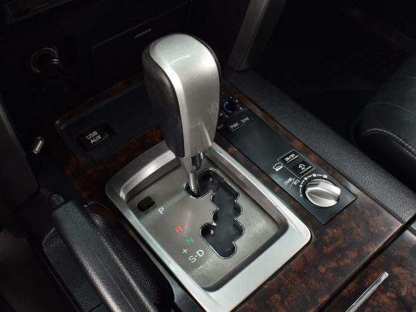 Toyota Land Cruiser 200 Series Рестайлинг 1 с пробегом 2015 года, цена 4 309 995 рублей, 337312 км, внедорожник, Автокод Объявления
