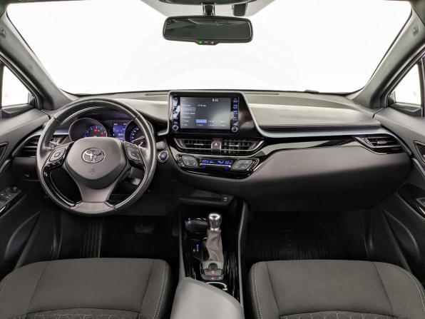 Toyota C-HR I Рестайлинг с пробегом 2021 года, цена 2 655 000 рублей, 54712 км, внедорожник, Автокод Объявления