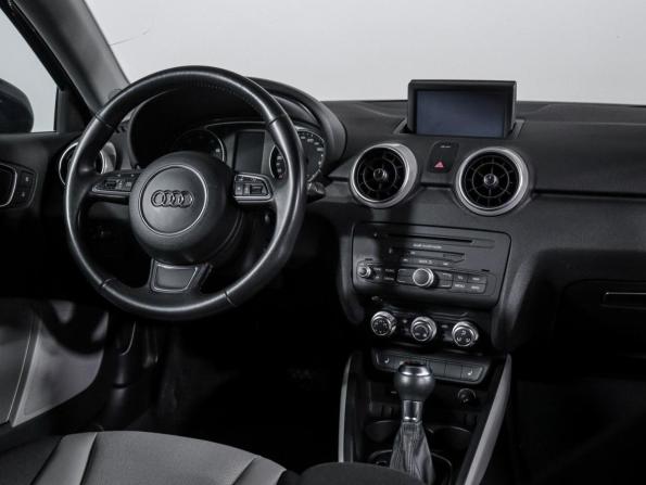 Audi A1 I (8X) с пробегом 2011 года, цена 679 000 рублей, 239146 км, хэтчбек, Автокод Объявления