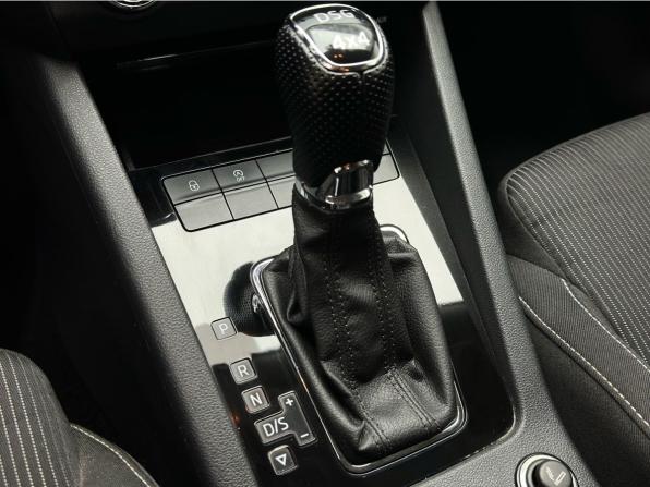 Skoda Octavia III (A7) Рестайлинг с пробегом 2017 года, цена 1 815 000 рублей, 262951 км, лифтбек, Автокод Объявления
