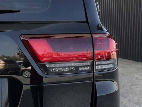Toyota Land Cruiser 300 Series с пробегом 2021 года, цена 10 987 000 рублей, 64929 км, внедорожник, Автокод Объявления
