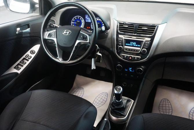 Hyundai Solaris I Рестайлинг с пробегом 2016 года, цена 1 200 000 рублей, 78400 км, седан, Автокод Объявления