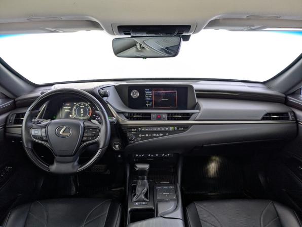 Lexus ES VII с пробегом 2018 года, цена 2 900 000 рублей, 227838 км, седан, Автокод Объявления