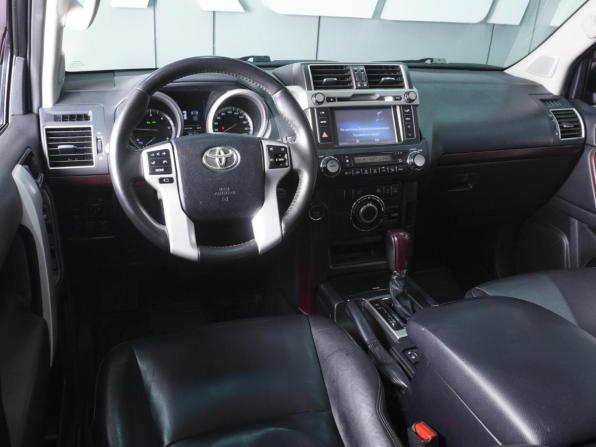 Toyota Land Cruiser Prado 150 Series Рестайлинг 1 с пробегом 2013 года, цена 3 695 000 рублей, 229941 км, внедорожник, Автокод Объявления