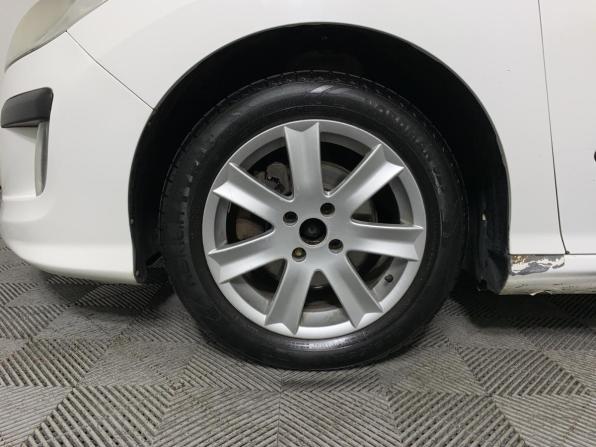 Peugeot 308 I с пробегом 2011 года, цена 430 000 рублей, 137244 км, хэтчбек, Автокод Объявления
