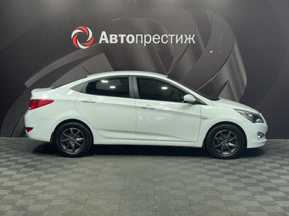 Hyundai Solaris I Рестайлинг с пробегом 2015 года, цена 920 000 рублей, 160095 км, седан, Автокод Объявления