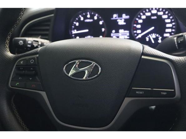 Hyundai Elantra VI (AD) с пробегом 2017 года, цена 1 379 000 рублей, 152676 км, седан, Автокод Объявления