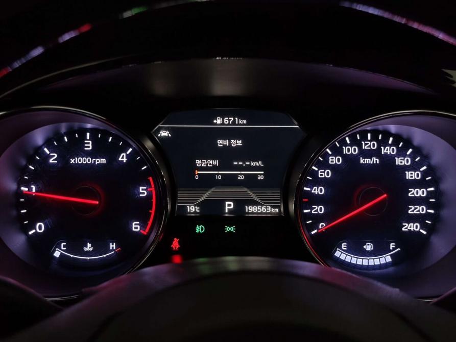 Kia Carnival III Санкт-Петербург  - изображение 12