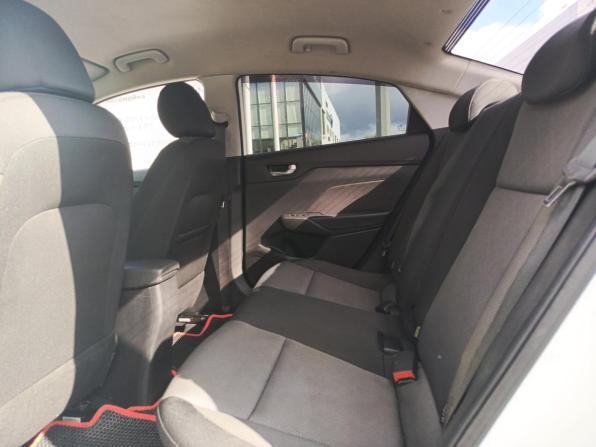 Hyundai Solaris II с пробегом 2017 года, цена 1 038 000 рублей, 230000 км, седан, Автокод Объявления