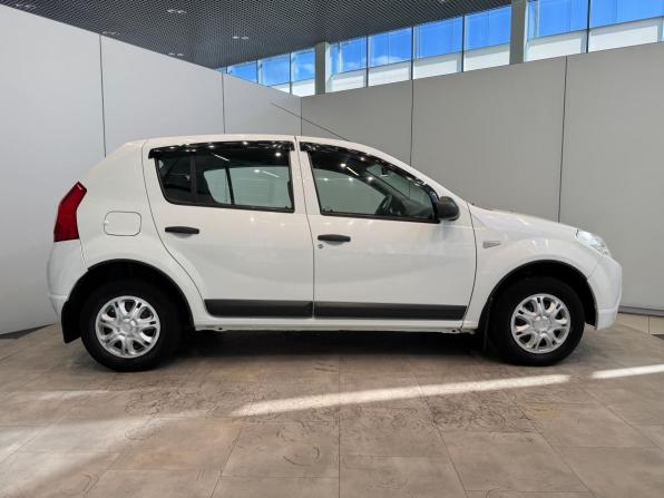 Renault Sandero I с пробегом 2013 года, цена 670 000 рублей, 133150 км, хэтчбек, Автокод Объявления