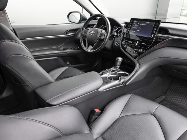 Toyota Camry VIII (XV70) Рестайлинг с пробегом 2021 года, цена 3 049 000 рублей, 61088 км, седан, Автокод Объявления
