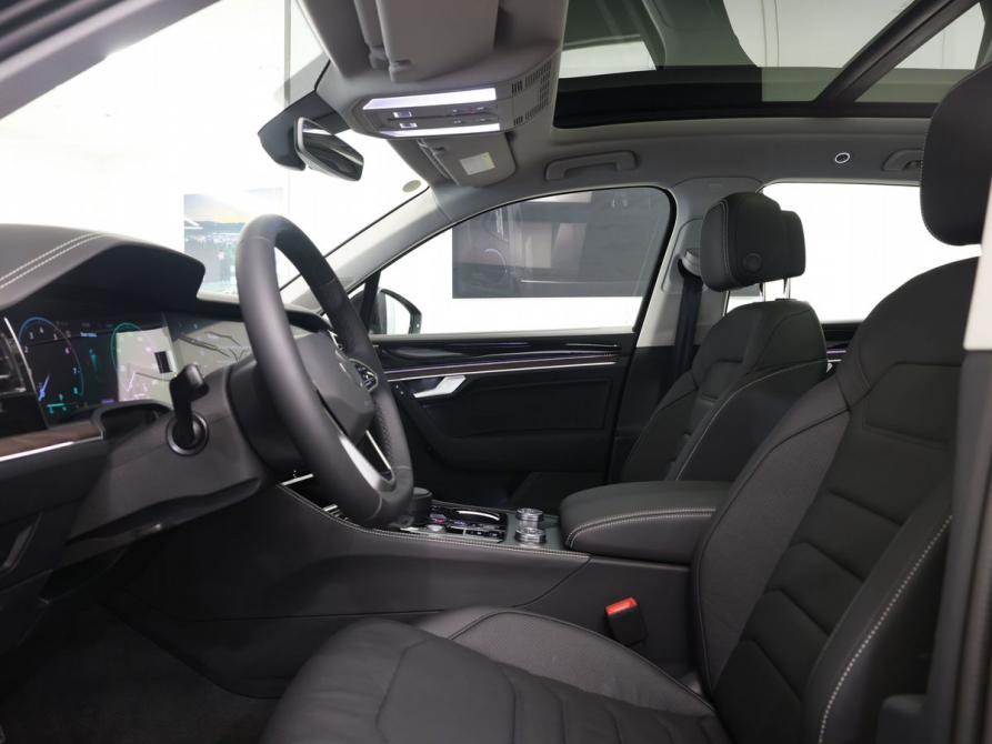 Volkswagen Touareg III Рестайлинг Москва  - изображение 19