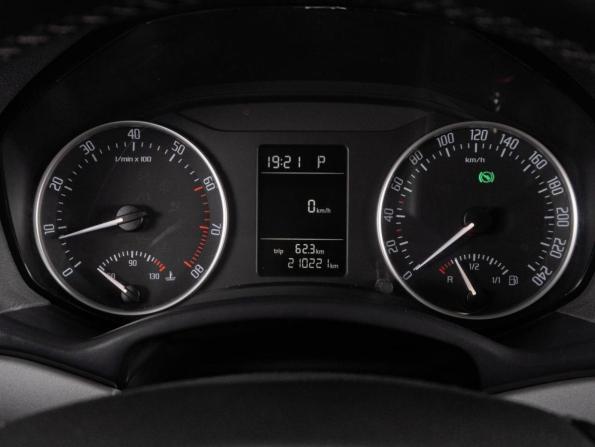 Skoda Octavia II (A5) Рестайлинг с пробегом 2012 года, цена 990 000 рублей, 210221 км, лифтбек, Автокод Объявления
