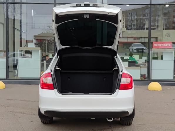 Skoda Rapid I с пробегом 2015 года, цена 1 030 000 рублей, 117286 км, лифтбек, Автокод Объявления
