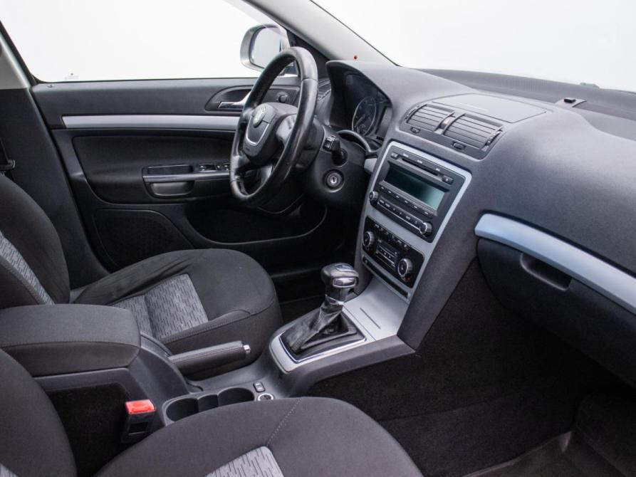 Skoda Octavia II (A5) Рестайлинг Москва  - изображение 10