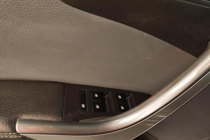 Opel Astra J Рестайлинг с пробегом 2013 года, цена 729 000 рублей, 218000 км, хэтчбек, Автокод Объявления
