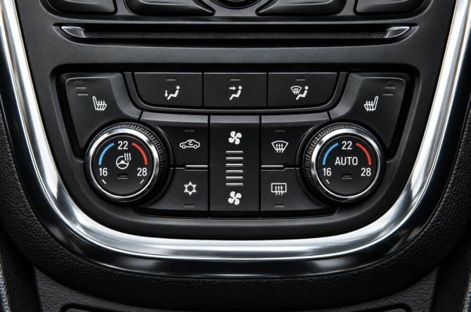 Opel Mokka I с пробегом 2014 года, цена 929 000 рублей, 245000 км, внедорожник, Автокод Объявления