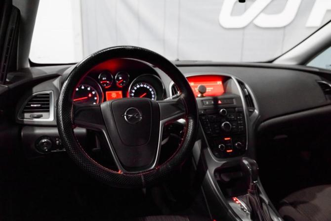 Opel Astra J Рестайлинг с пробегом 2013 года, цена 849 000 рублей, 227143 км, универсал, Автокод Объявления