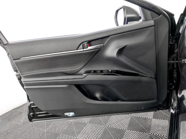 Toyota Camry VIII (XV70) с пробегом 2020 года, цена 2 795 000 рублей, 112991 км, седан, Автокод Объявления