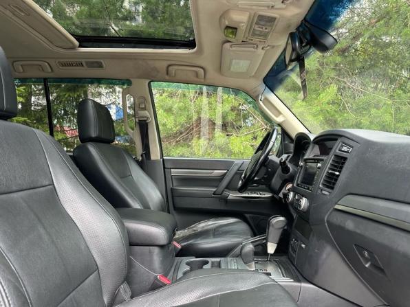 Mitsubishi Pajero IV Рестайлинг 1 с пробегом 2012 года, цена 1 830 000 рублей, 323295 км, внедорожник, Автокод Объявления