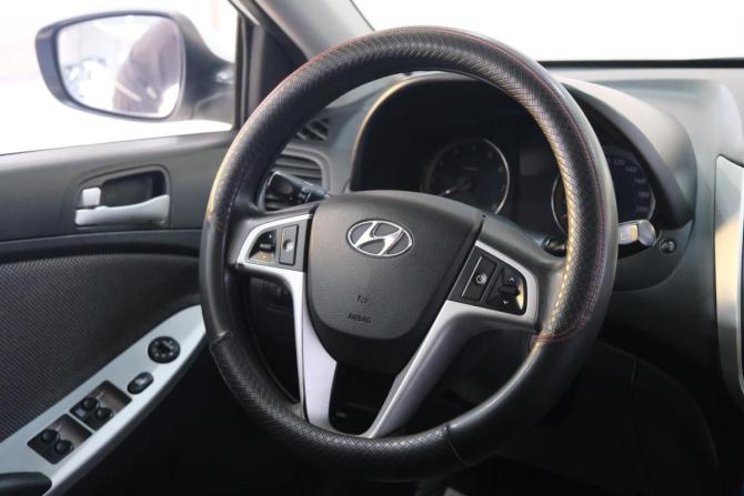 Hyundai Solaris I с пробегом 2012 года, цена 819 000 рублей, 165000 км, хэтчбек, Автокод Объявления