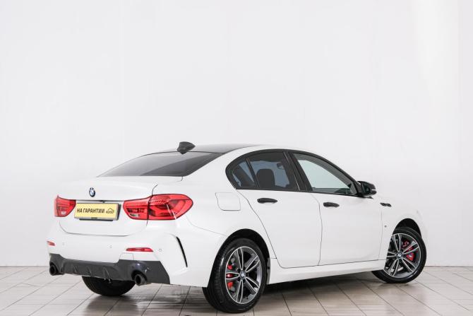 BMW 1 серии III (F40) с пробегом 2022 года, цена 2 250 000 рублей, 33100 км, хэтчбек, Автокод Объявления