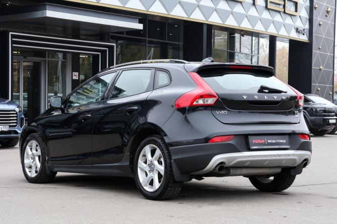 Volvo V40 Cross Country I с пробегом 2013 года, цена 1 348 000 рублей, 216000 км, хэтчбек, Автокод Объявления