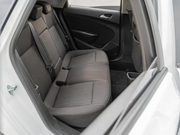 Opel Astra J Рестайлинг с пробегом 2012 года, цена 859 071 рубль, 159208 км, хэтчбек, Автокод Объявления