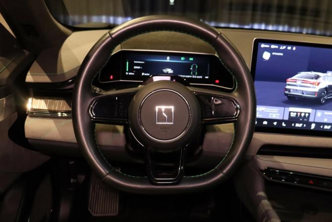 Zeekr 001 I с пробегом 2022 года, цена 4 700 000 рублей, 29600 км, хэтчбек, Автокод Объявления