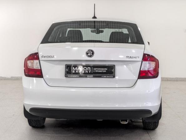 Skoda Rapid I Рестайлинг с пробегом 2019 года, цена 900 000 рублей, 190199 км, лифтбек, Автокод Объявления