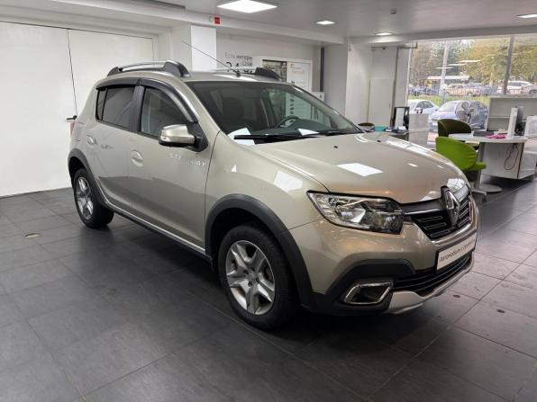 Renault Sandero II Рестайлинг с пробегом 2019 года, цена 1 198 000 рублей, 70254 км, хэтчбек, Автокод Объявления