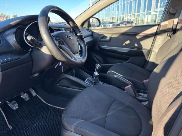 Kia Rio III Рестайлинг с пробегом 2017 года, цена 899 000 рублей, 170788 км, седан, Автокод Объявления