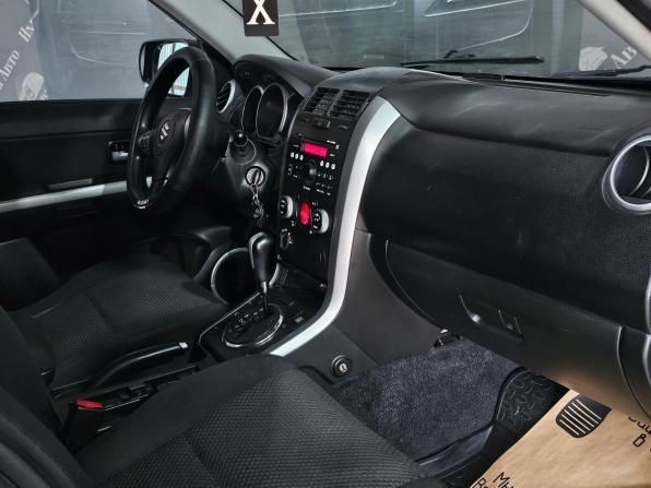 Suzuki Grand Vitara II Рестайлинг с пробегом 2010 года, цена 1 070 000 рублей, 179300 км, внедорожник, Автокод Объявления