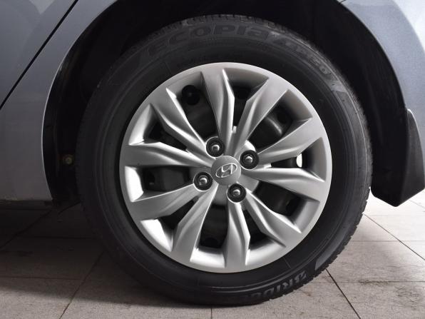 Hyundai Solaris II с пробегом 2018 года, цена 1 194 999 рублей, 108847 км, седан, Автокод Объявления