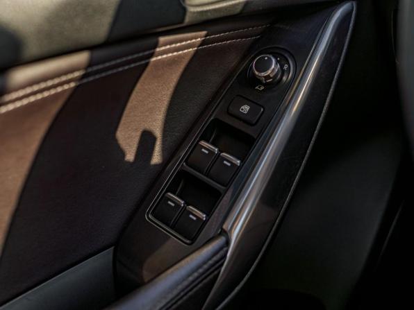 Mazda 6 III (GJ) Рестайлинг с пробегом 2015 года, цена 1 690 000 рублей, 155408 км, седан, Автокод Объявления
