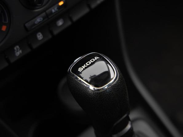 Skoda Rapid I с пробегом 2017 года, цена 1 249 000 рублей, 93014 км, лифтбек, Автокод Объявления
