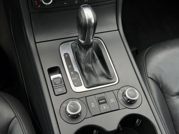 Volkswagen Touareg II с пробегом 2013 года, цена 2 050 000 рублей, 241200 км, внедорожник, Автокод Объявления