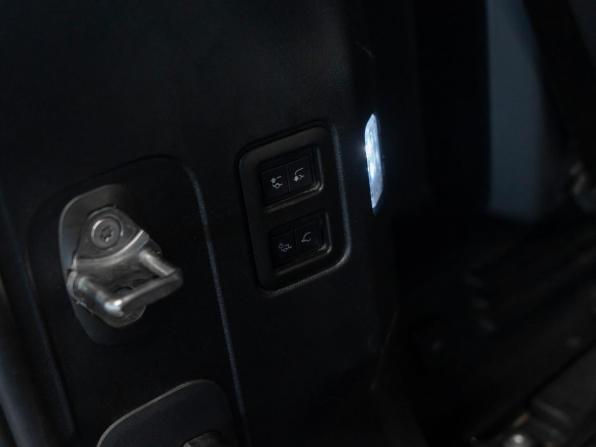 Land Rover Defender II с пробегом 2021 года, цена 4 600 000 рублей, 109000 км, внедорожник, Автокод Объявления