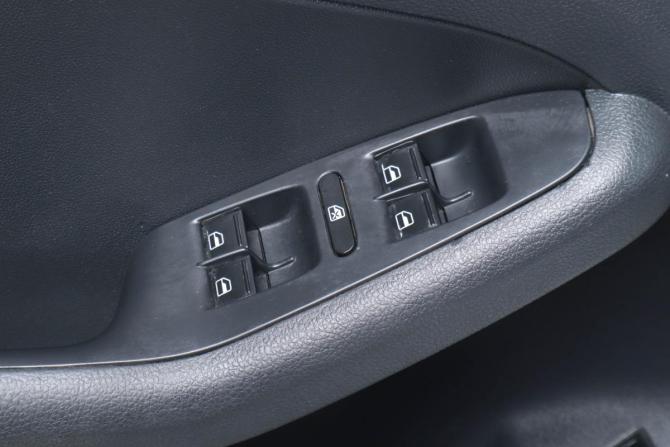 Volkswagen Jetta VI с пробегом 2013 года, цена 899 000 рублей, 137300 км, седан, Автокод Объявления