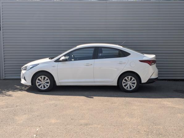 Hyundai Solaris II Рестайлинг с пробегом 2022 года, цена 1 635 000 рублей, 87845 км, седан, Автокод Объявления