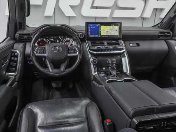 Toyota Land Cruiser 300 Series с пробегом 2021 года, цена 10 990 000 рублей, 70456 км, внедорожник, Автокод Объявления