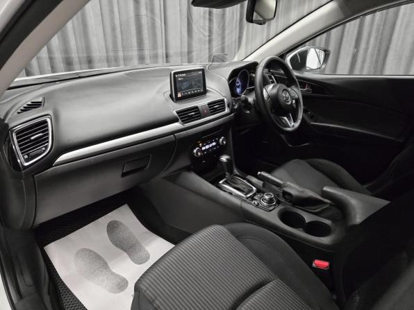 Mazda Axela III с пробегом 2015 года, цена 1 149 000 рублей, 167000 км, хэтчбек, Автокод Объявления
