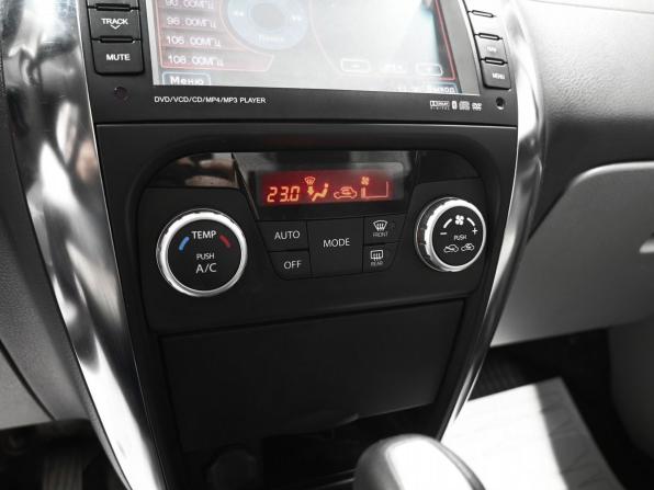 Suzuki SX4 I (Classic) Рестайлинг с пробегом 2012 года, цена 995 000 рублей, 109845 км, хэтчбек, Автокод Объявления